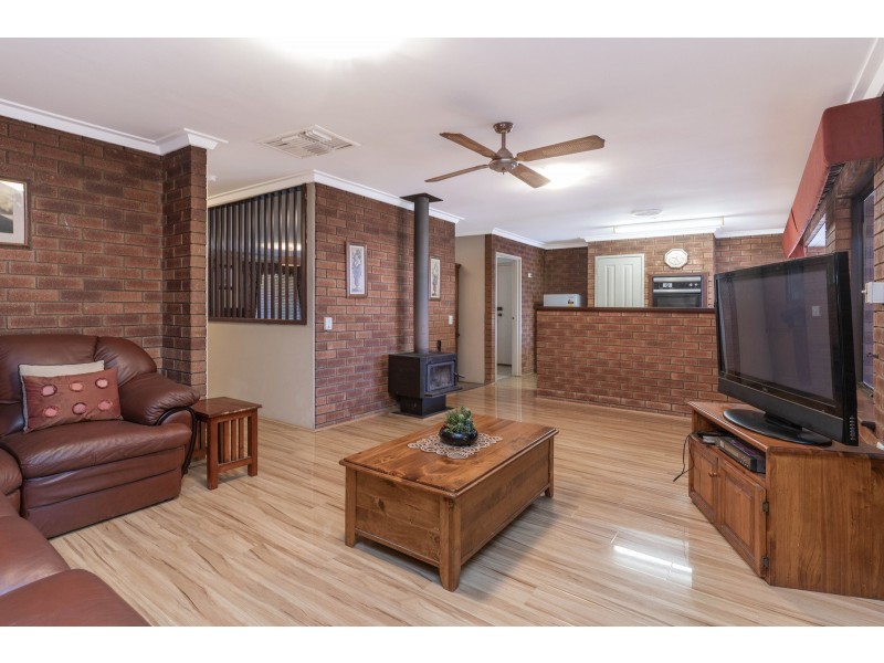 12 CROMWELL ROAD, Alexander Heights WA 6064