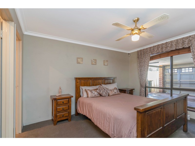 12 CROMWELL ROAD, Alexander Heights WA 6064