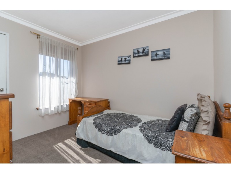 12 CROMWELL ROAD, Alexander Heights WA 6064