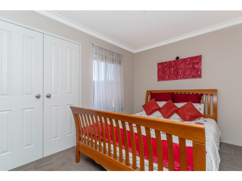 12 CROMWELL ROAD, Alexander Heights WA 6064