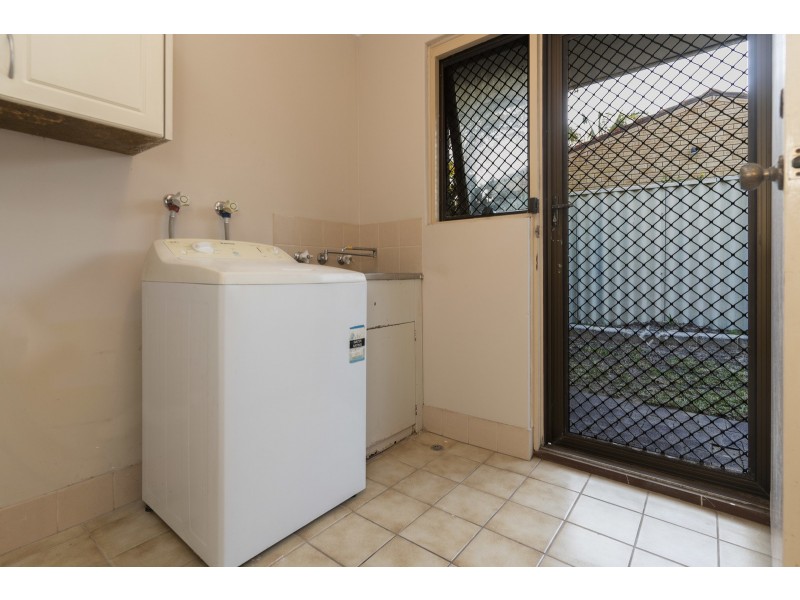 12 CROMWELL ROAD, Alexander Heights WA 6064