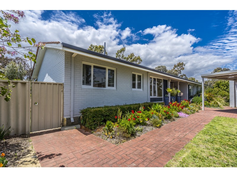 13/26A CONNELL WAY, Girrawheen WA 6064