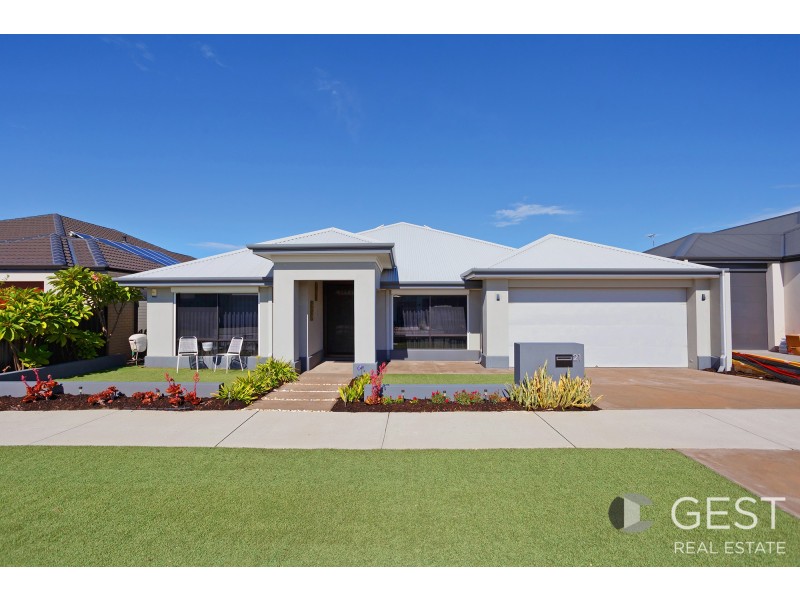 21 SAVERNE WAY, Landsdale WA 6065