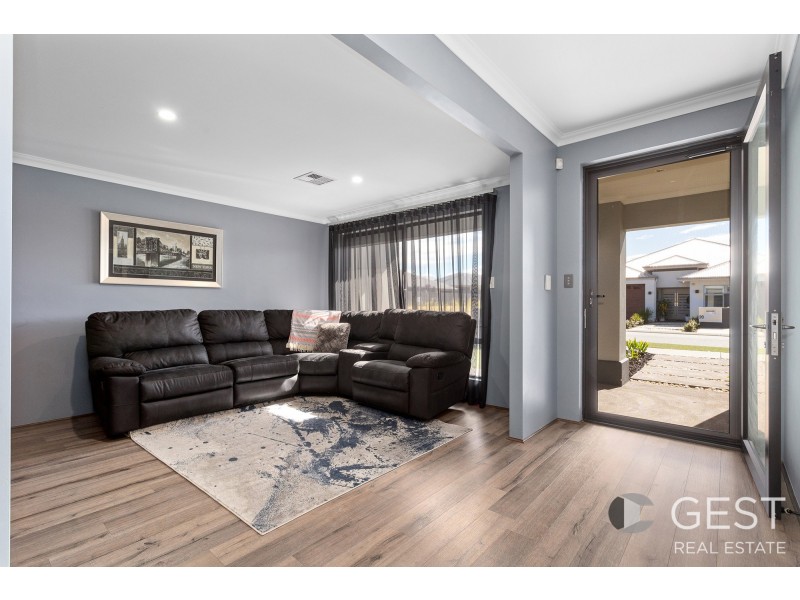 21 SAVERNE WAY, Landsdale WA 6065