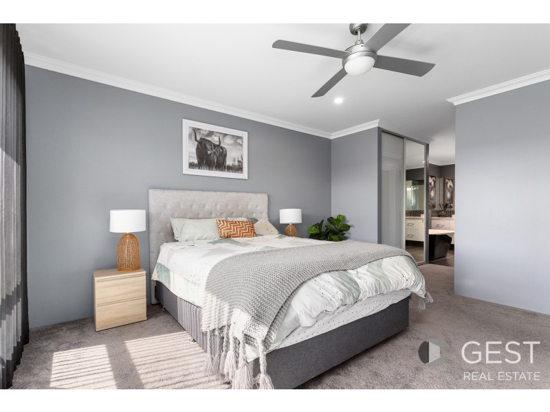 21 SAVERNE WAY, Landsdale WA 6065