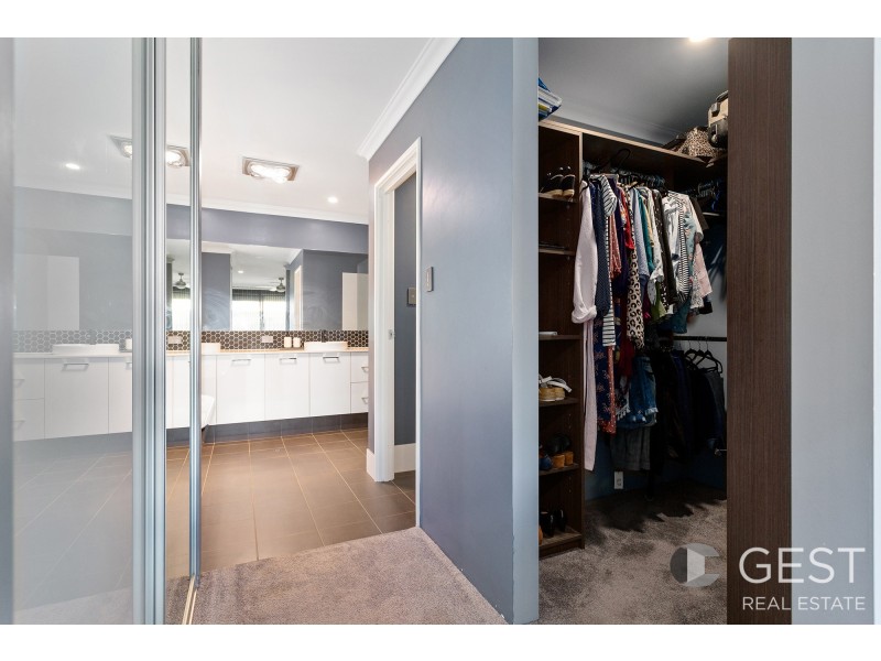 21 SAVERNE WAY, Landsdale WA 6065