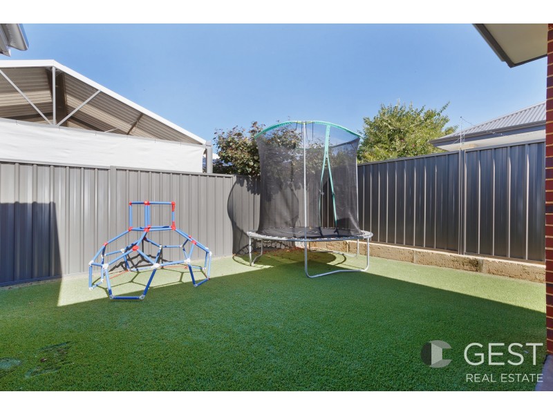 21 SAVERNE WAY, Landsdale WA 6065