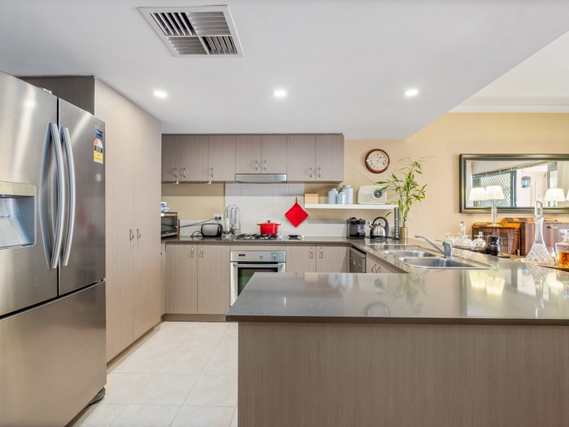 30/68 FISHER STREET, Belmont WA 6104