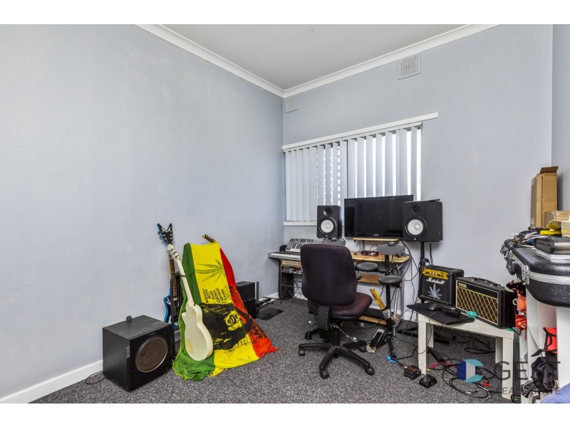 1/18 GREVILLE WAY, Girrawheen WA 6064