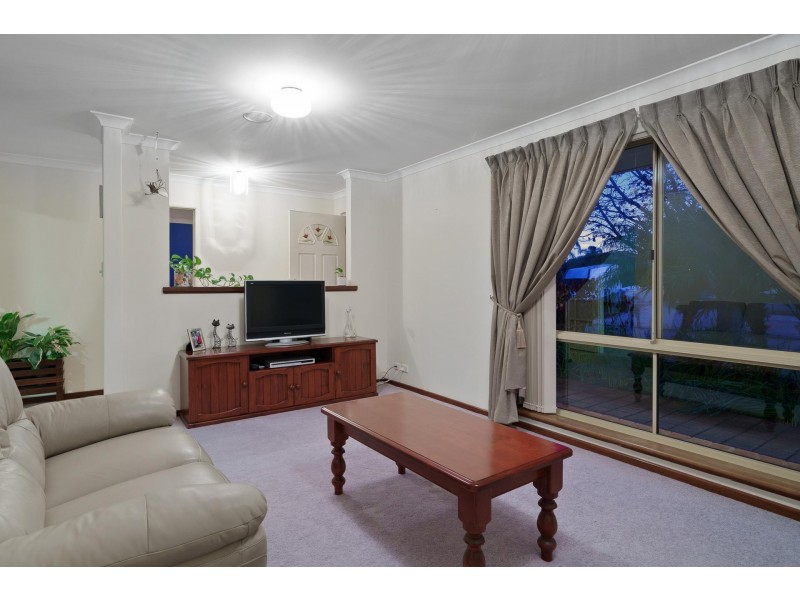 27 ADDLEWELL GLEN, Kiara WA 6054