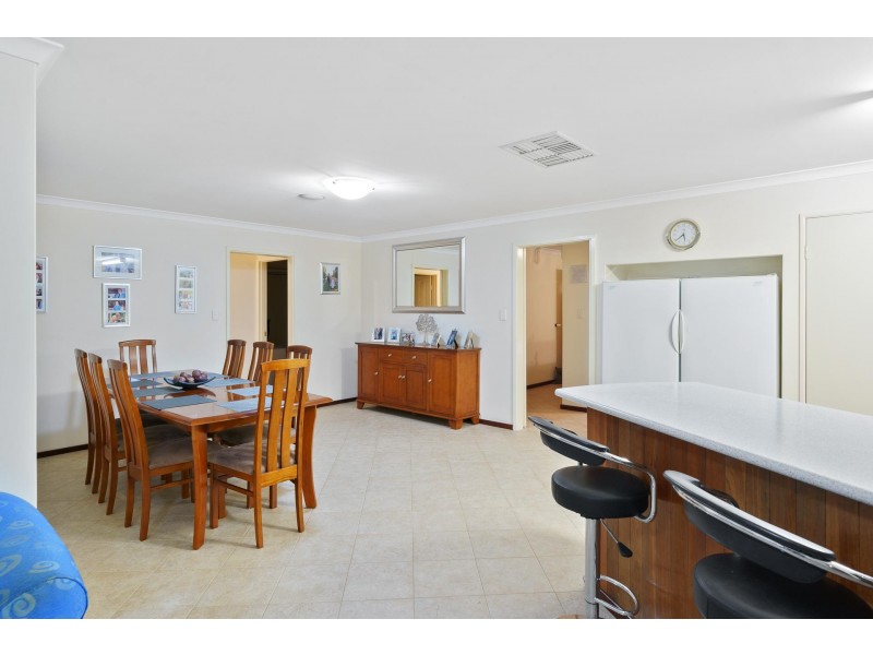 27 ADDLEWELL GLEN, Kiara WA 6054