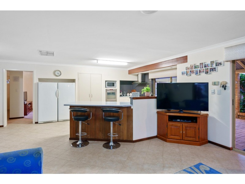 27 ADDLEWELL GLEN, Kiara WA 6054