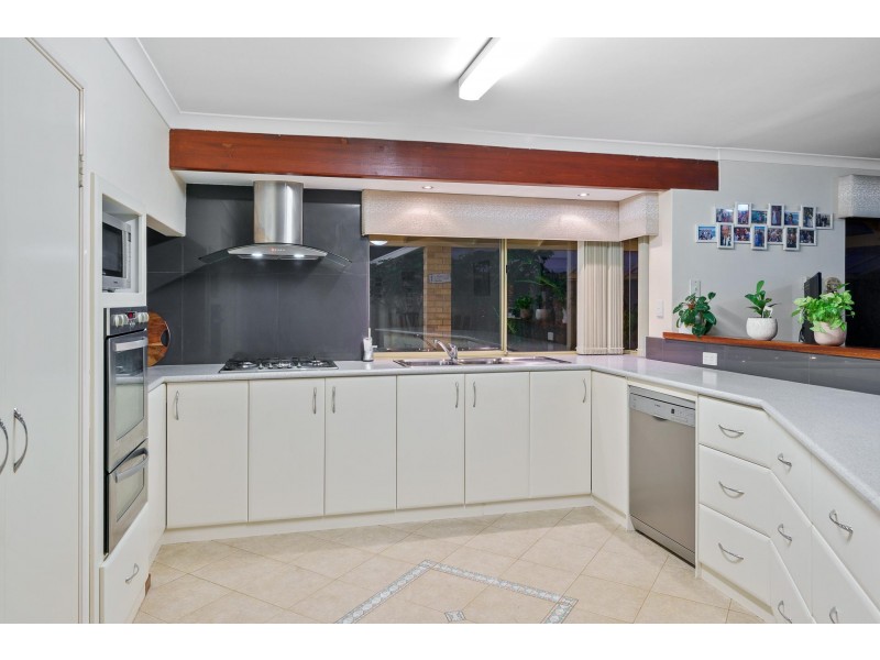 27 ADDLEWELL GLEN, Kiara WA 6054