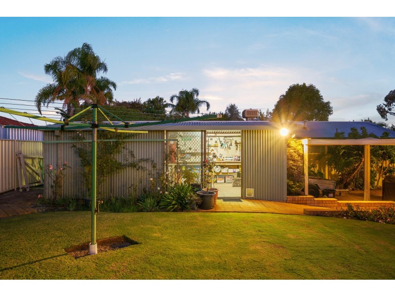 27 ADDLEWELL GLEN, Kiara WA 6054