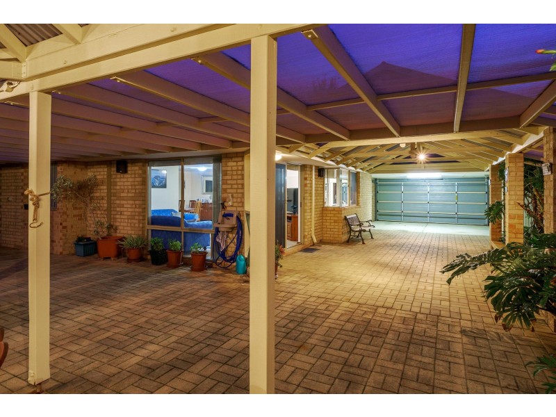 27 ADDLEWELL GLEN, Kiara WA 6054