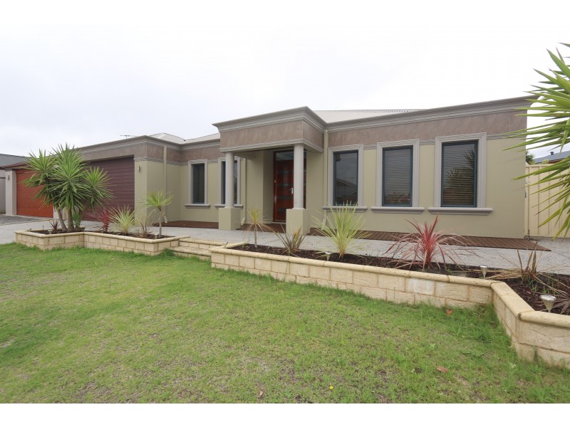 34 LITCHFIELD CRESCENT, Carramar WA 6031