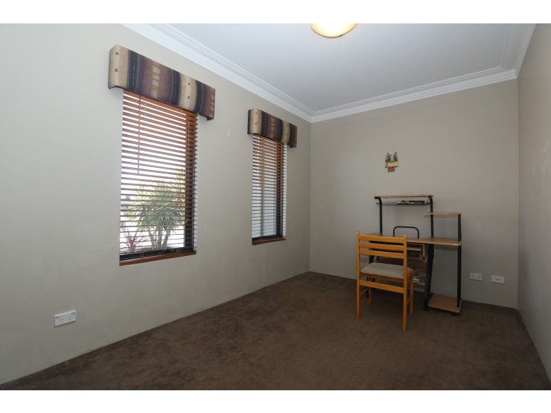 34 LITCHFIELD CRESCENT, Carramar WA 6031