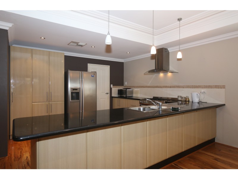 34 LITCHFIELD CRESCENT, Carramar WA 6031