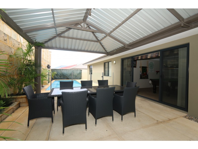 34 LITCHFIELD CRESCENT, Carramar WA 6031