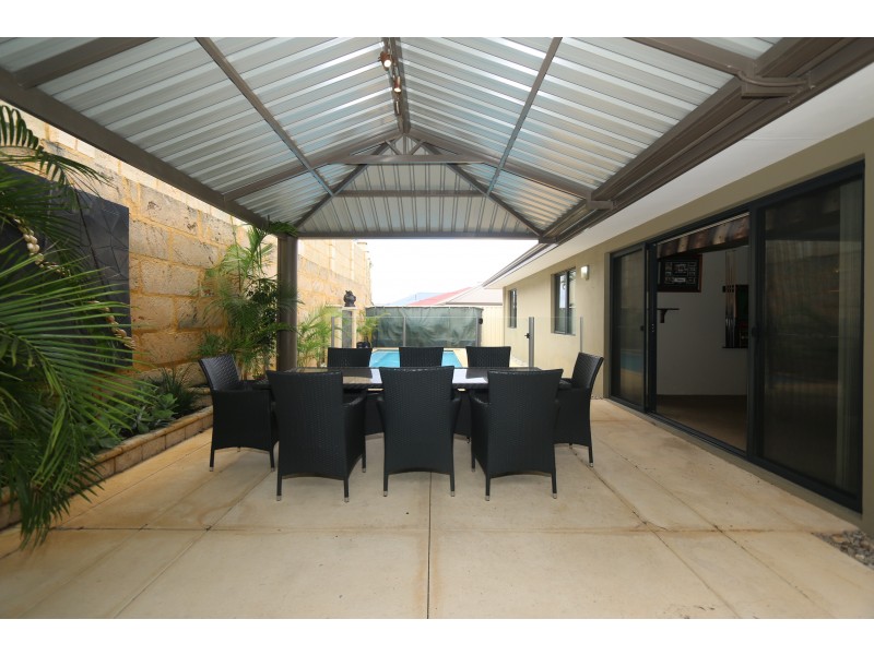 34 LITCHFIELD CRESCENT, Carramar WA 6031