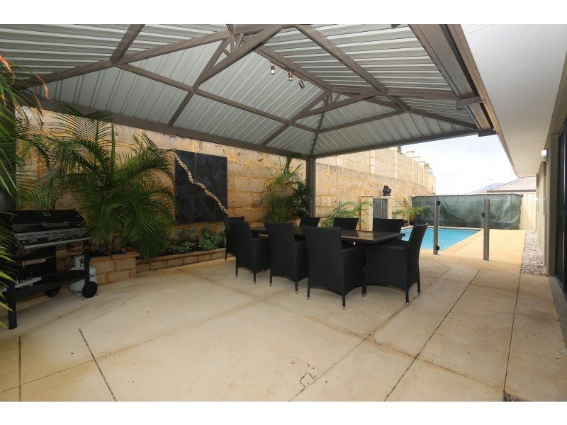 34 LITCHFIELD CRESCENT, Carramar WA 6031