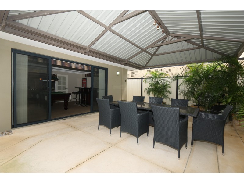 34 LITCHFIELD CRESCENT, Carramar WA 6031