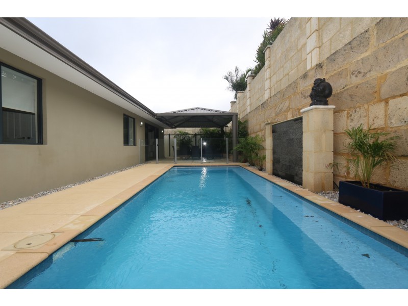 34 LITCHFIELD CRESCENT, Carramar WA 6031