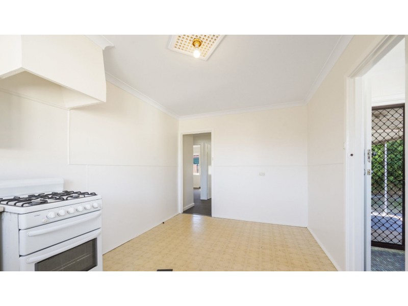 10 ROCHFORD WAY, Girrawheen WA 6064