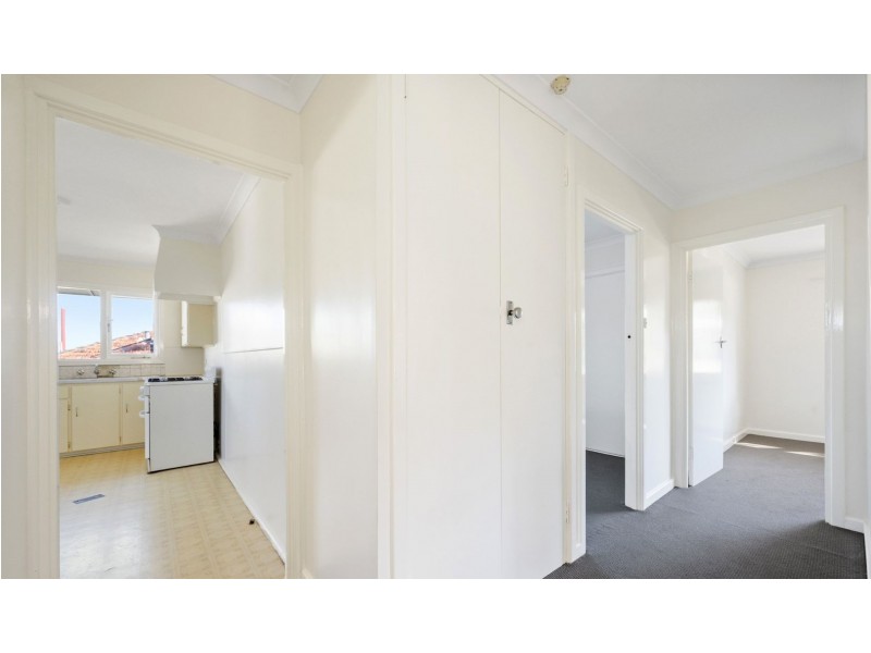 10 ROCHFORD WAY, Girrawheen WA 6064