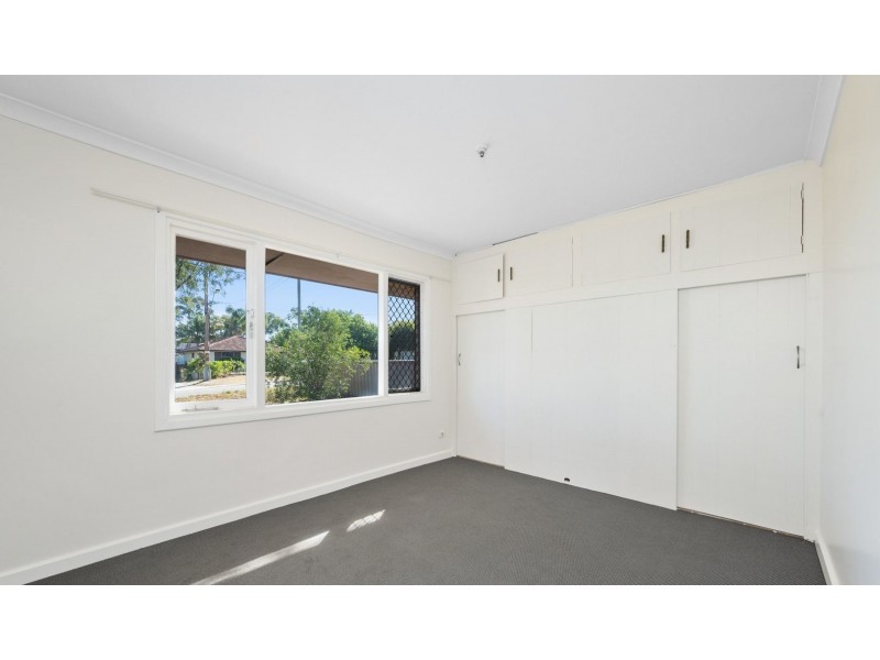 10 ROCHFORD WAY, Girrawheen WA 6064