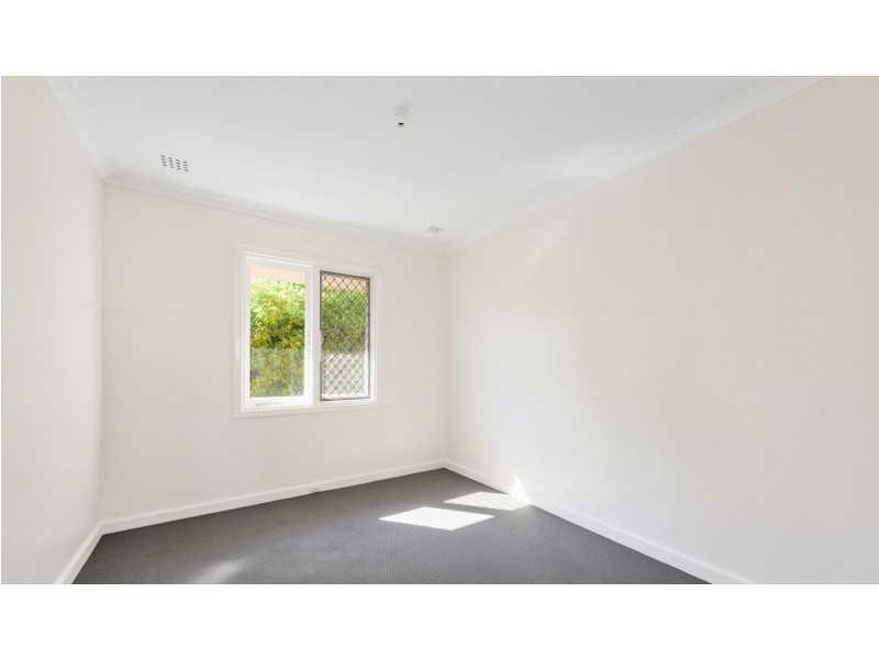 10 ROCHFORD WAY, Girrawheen WA 6064