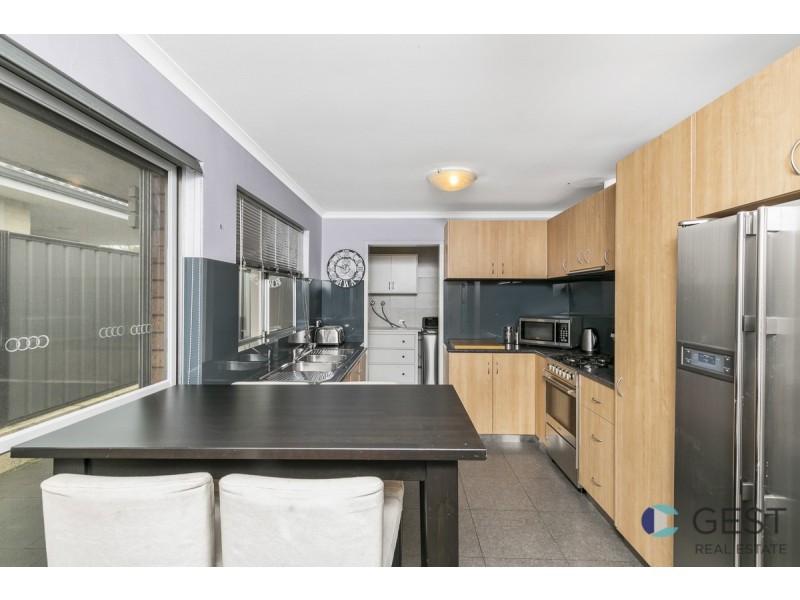 2 SHORTLAND WAY, Girrawheen WA 6064