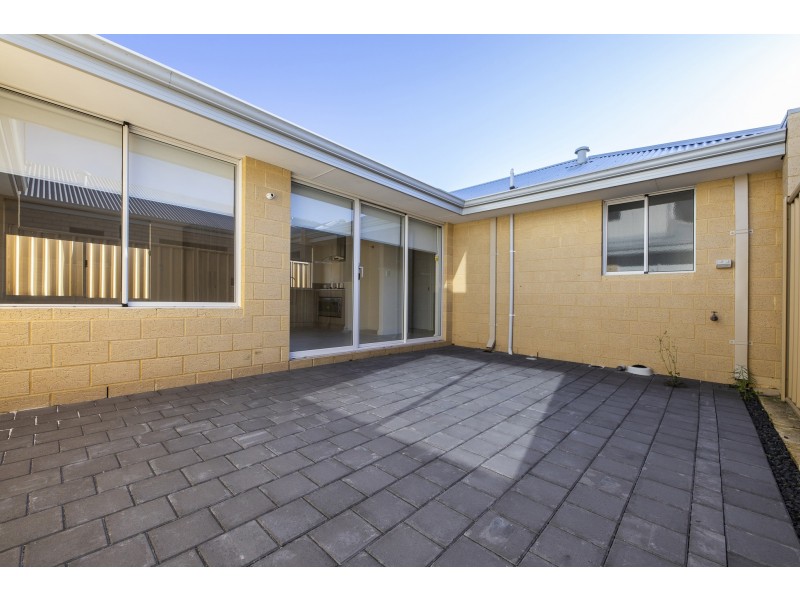 21 FERRARA WAY, Girrawheen WA 6064