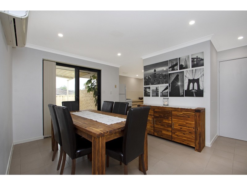 4/16 BURHAM COURT, Marangaroo WA 6064