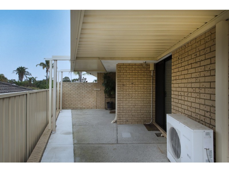 4/16 BURHAM COURT, Marangaroo WA 6064