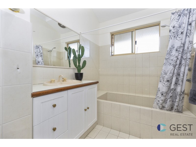 40 KESTREL PARADE, Ballajura WA 6066