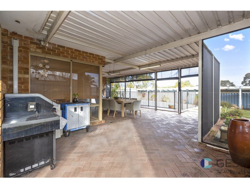 40 KESTREL PARADE, Ballajura WA 6066