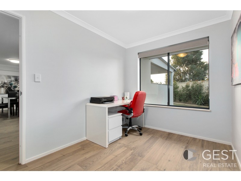 72 BETHWYN CIRCUIT, Madeley WA 6065