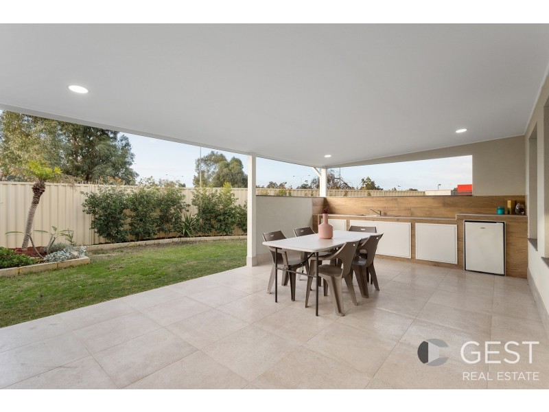 72 BETHWYN CIRCUIT, Madeley WA 6065