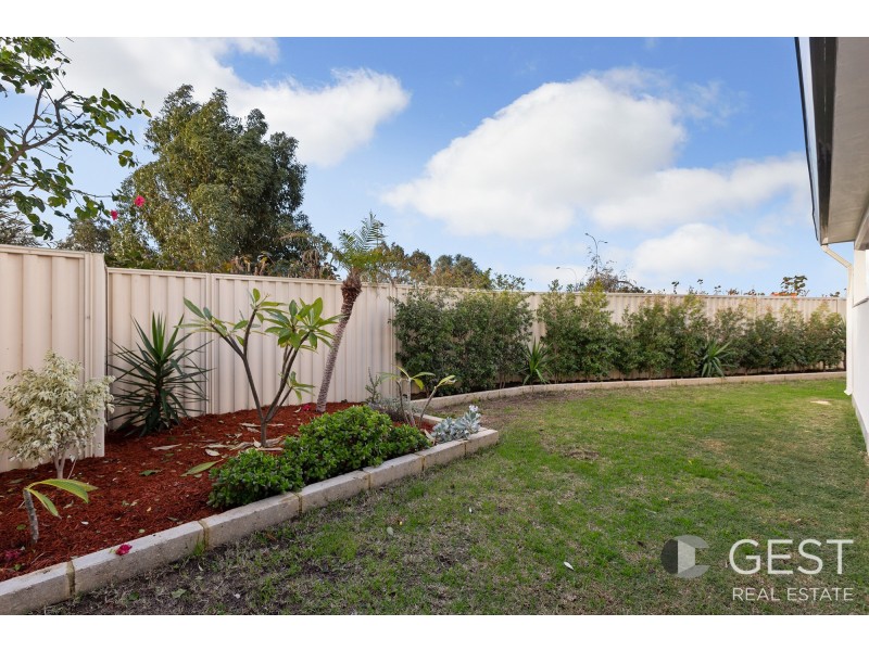 72 BETHWYN CIRCUIT, Madeley WA 6065