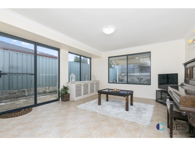 22 FIRMSTONE CIRCLE, Landsdale WA 6065