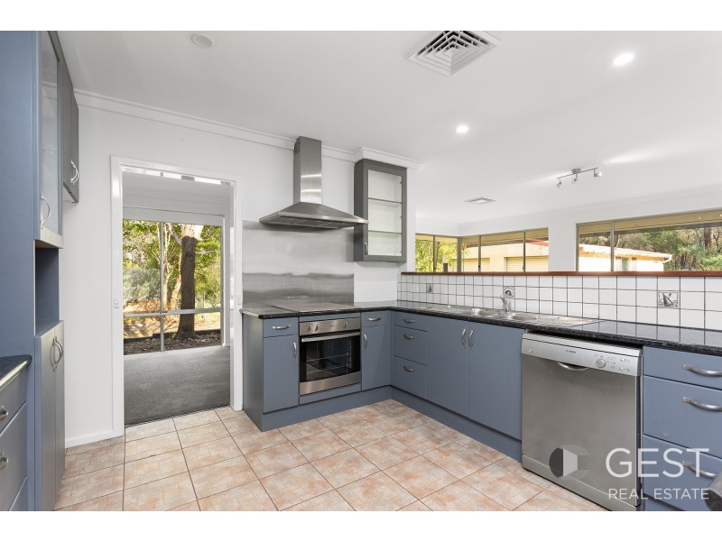 1115 STONEVILLE ROAD, Mundaring WA 6073