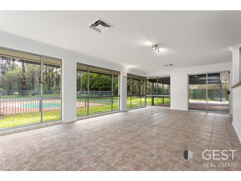1115 STONEVILLE ROAD, Mundaring WA 6073