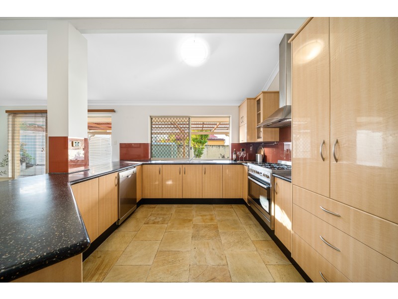 2 Tamar St, Palmyra WA 6157