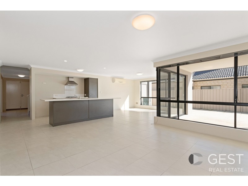 6 Birmingham Way, Darch WA 6065