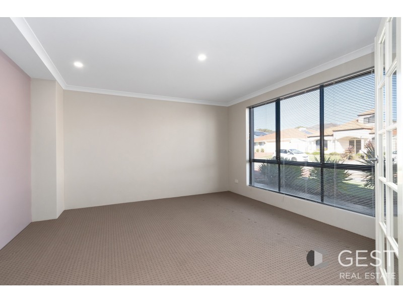 6 Birmingham Way, Darch WA 6065