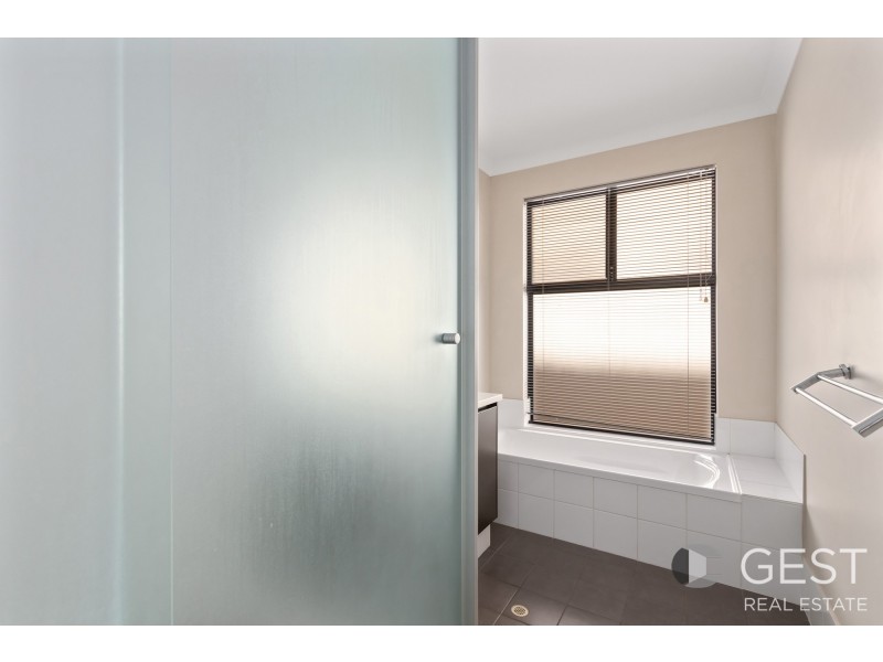 6 Birmingham Way, Darch WA 6065