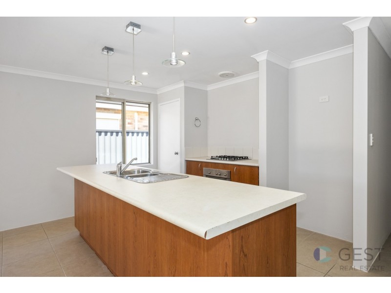 6 RAMEAU LINK, Aveley WA 6069