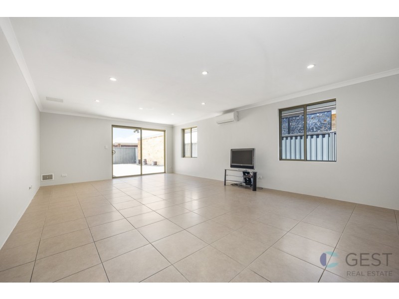 6 RAMEAU LINK, Aveley WA 6069