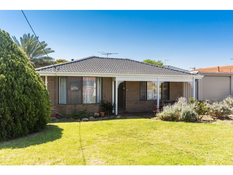 4 GYPSUM COURT, Koondoola WA 6064